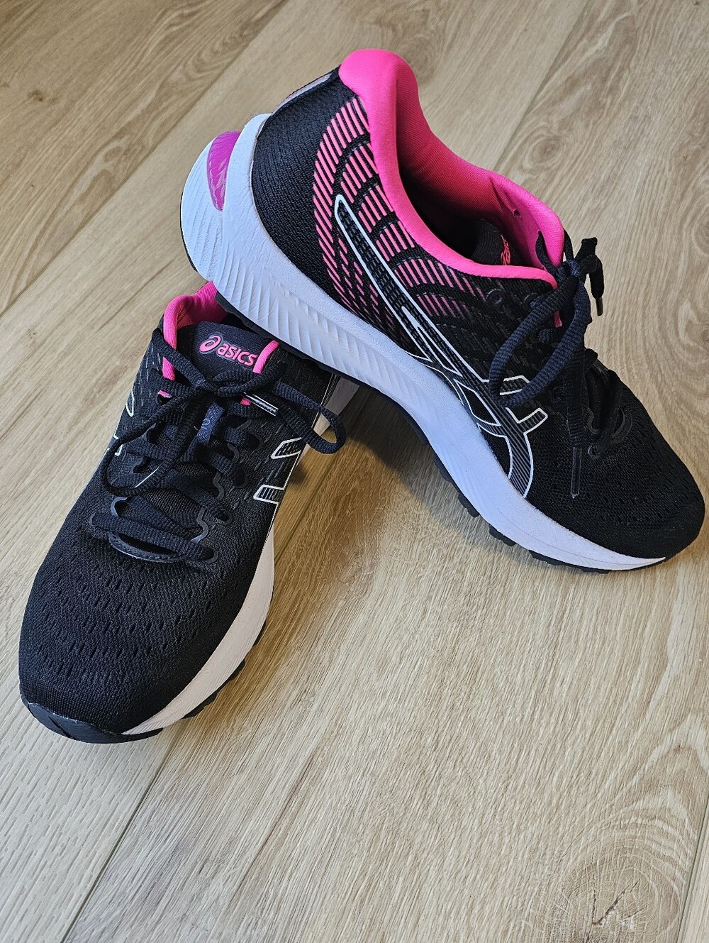 ASICS Gel Cumulus 22 Running Women's Pink and Black Running Shoe, NWOT